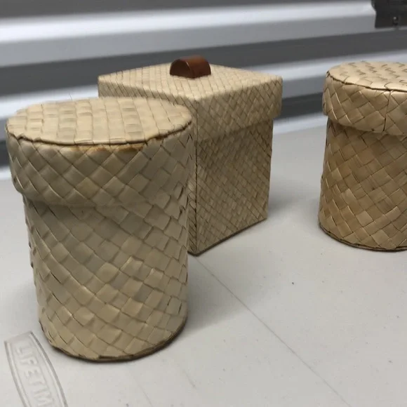 Set of (3) seagrass canisters - Picture 3 of 4